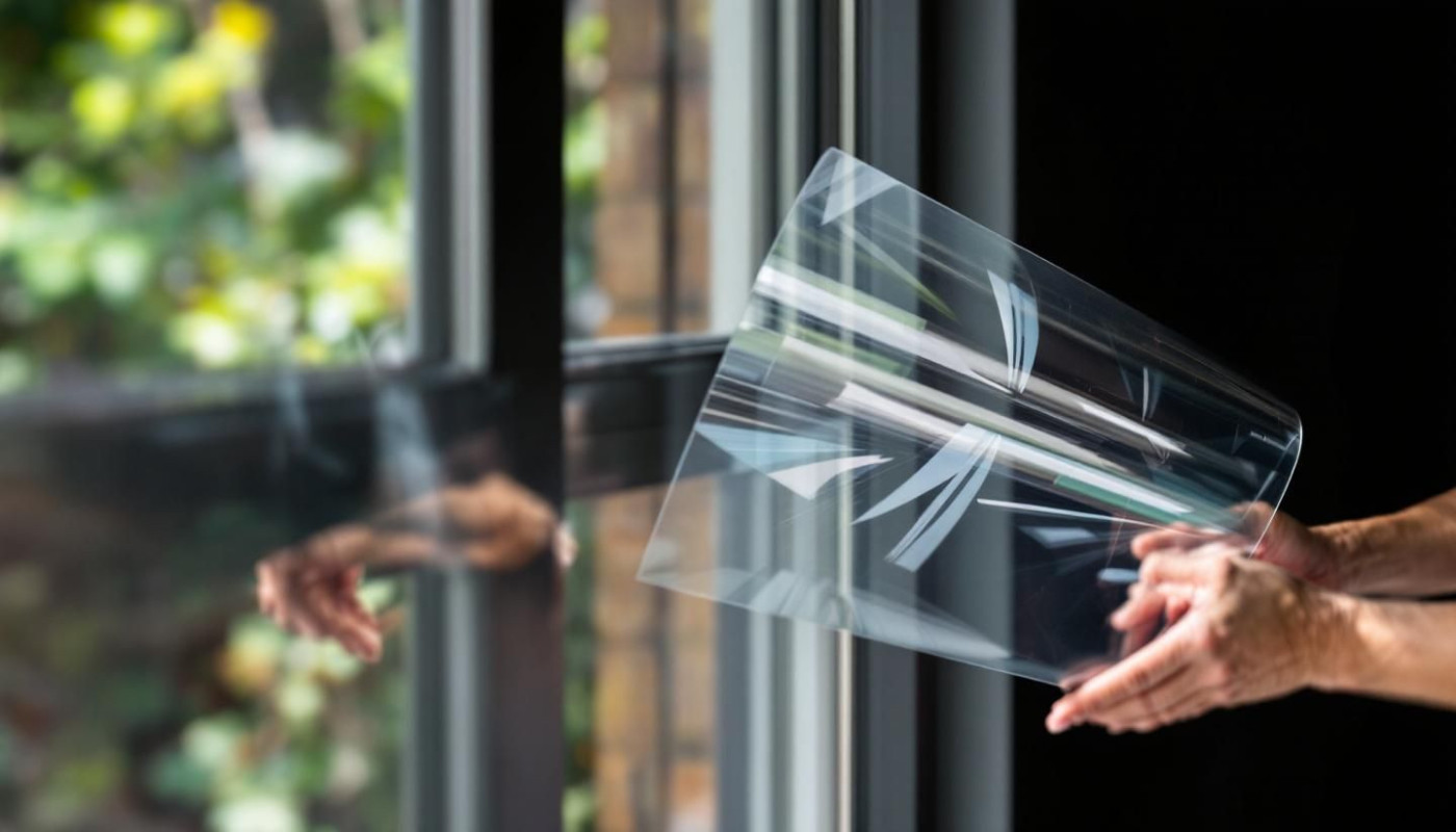 Comment les films pour vitres renforcent-ils l'isolation et la discrétion ?